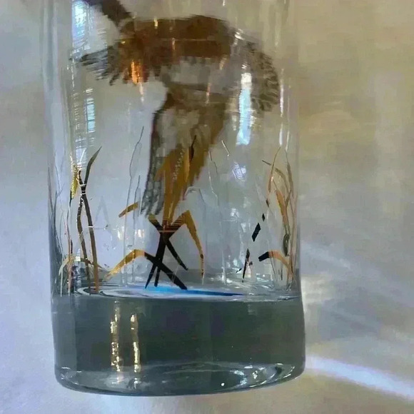 Set of 8 Vintage Ducks  in Flight High Ball Glasses, Gold Mallards - Picture 4 of 15